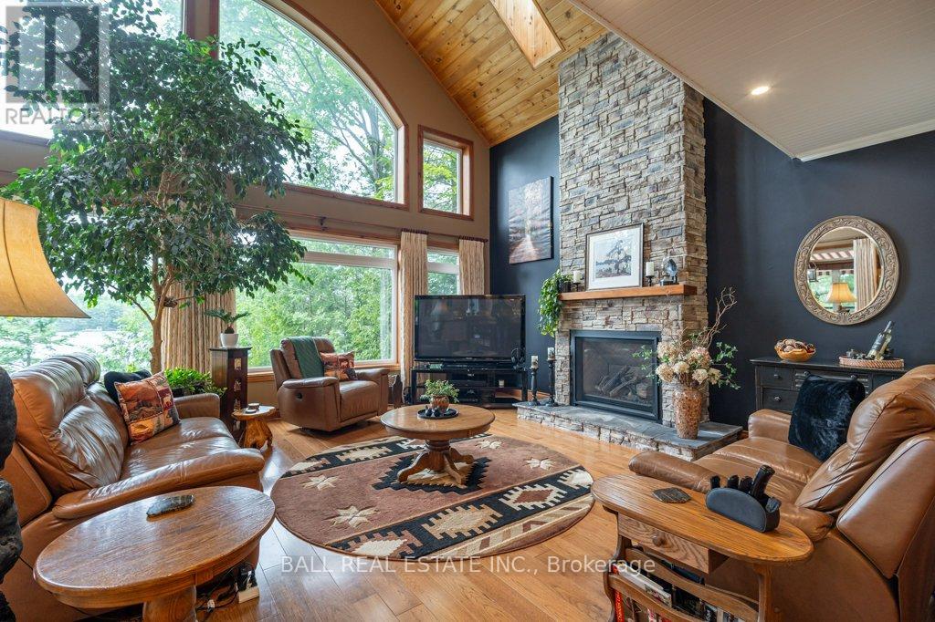 32 Shadowood Lane Property Photo 8