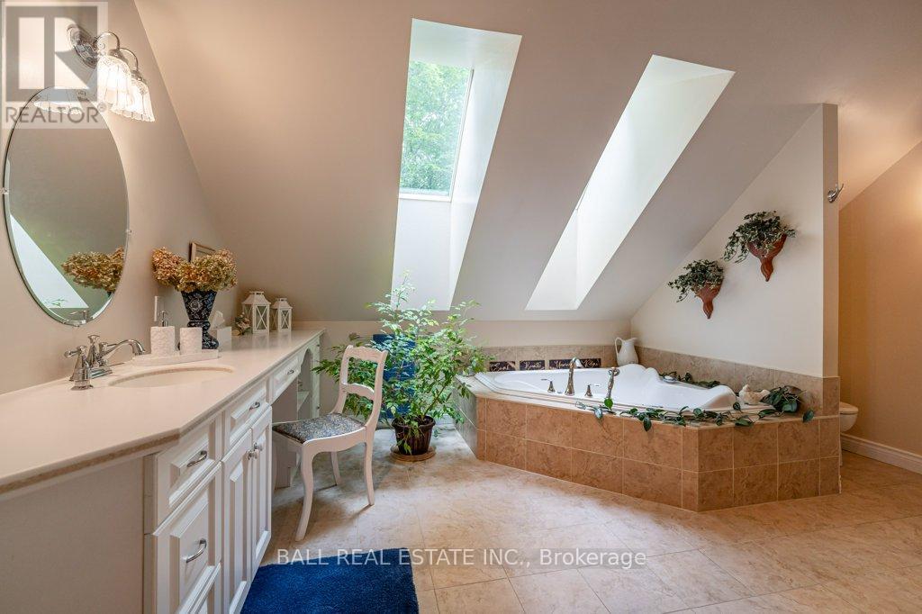 32 Shadowood Lane Property Photo 26