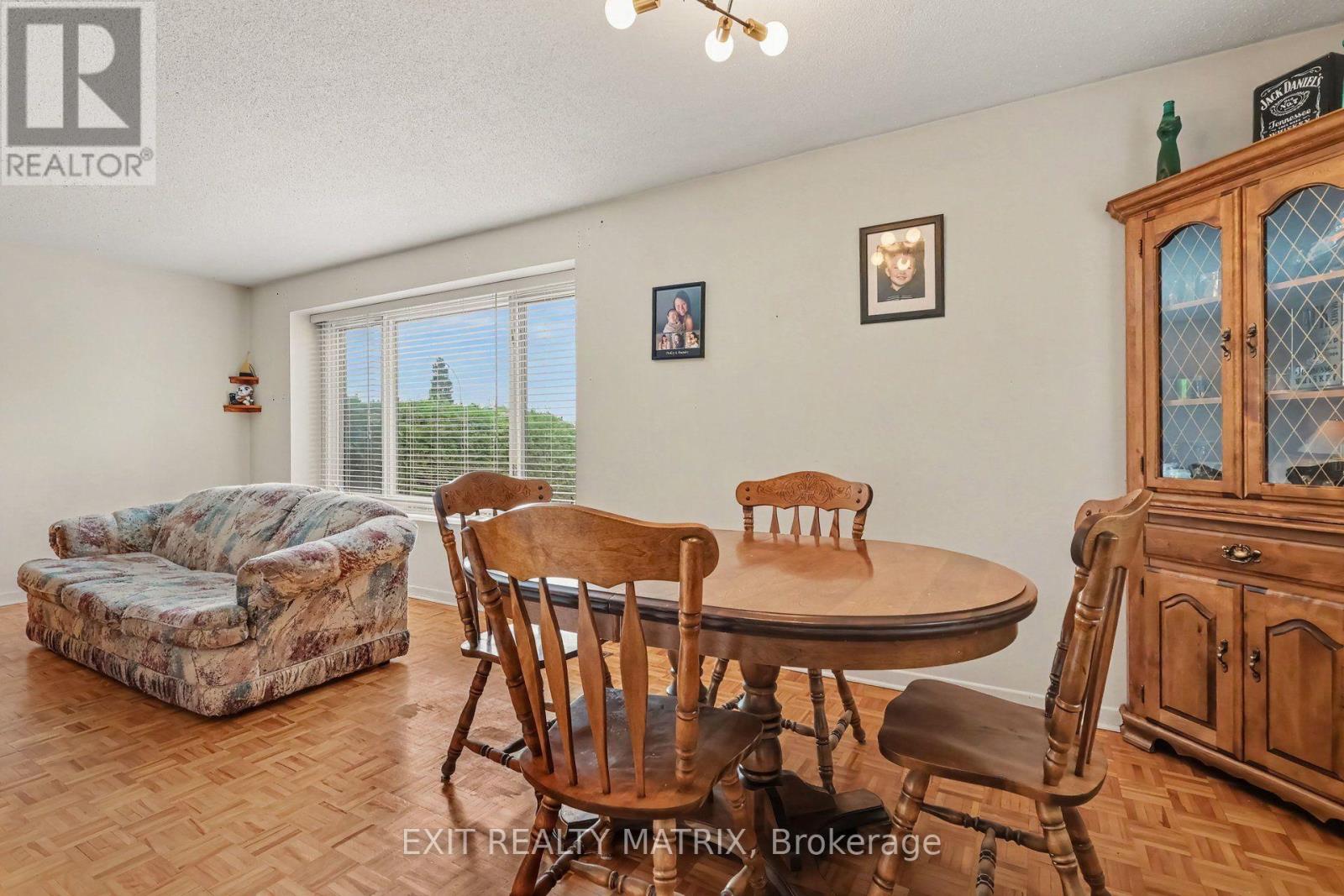 1887 Elmridge Drive Property Photo 8