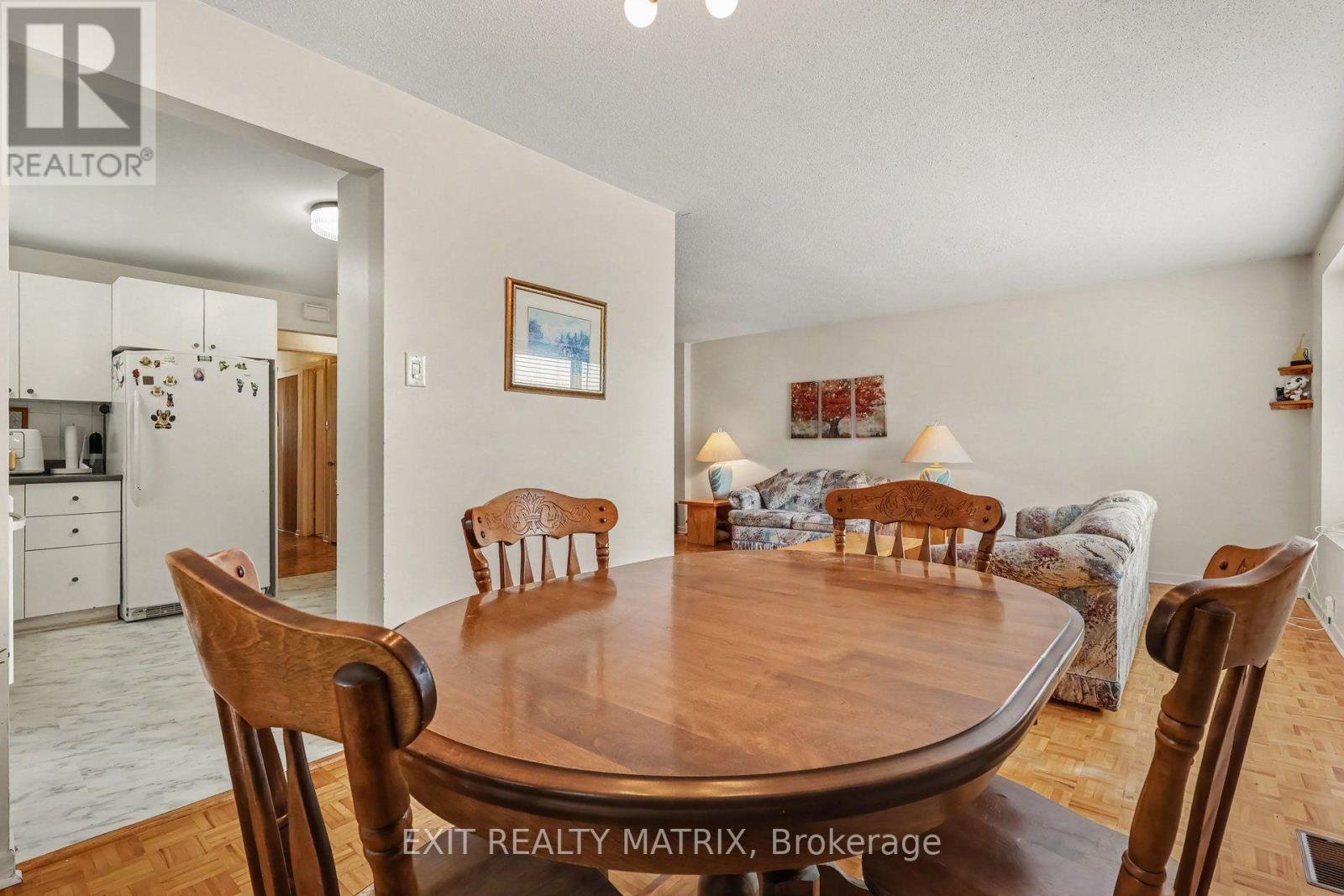 1887 Elmridge Drive Property Photo 9