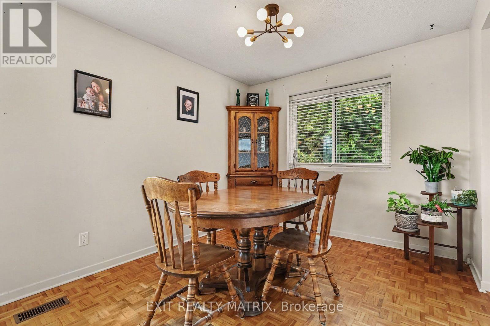 1887 Elmridge Drive Property Photo 11