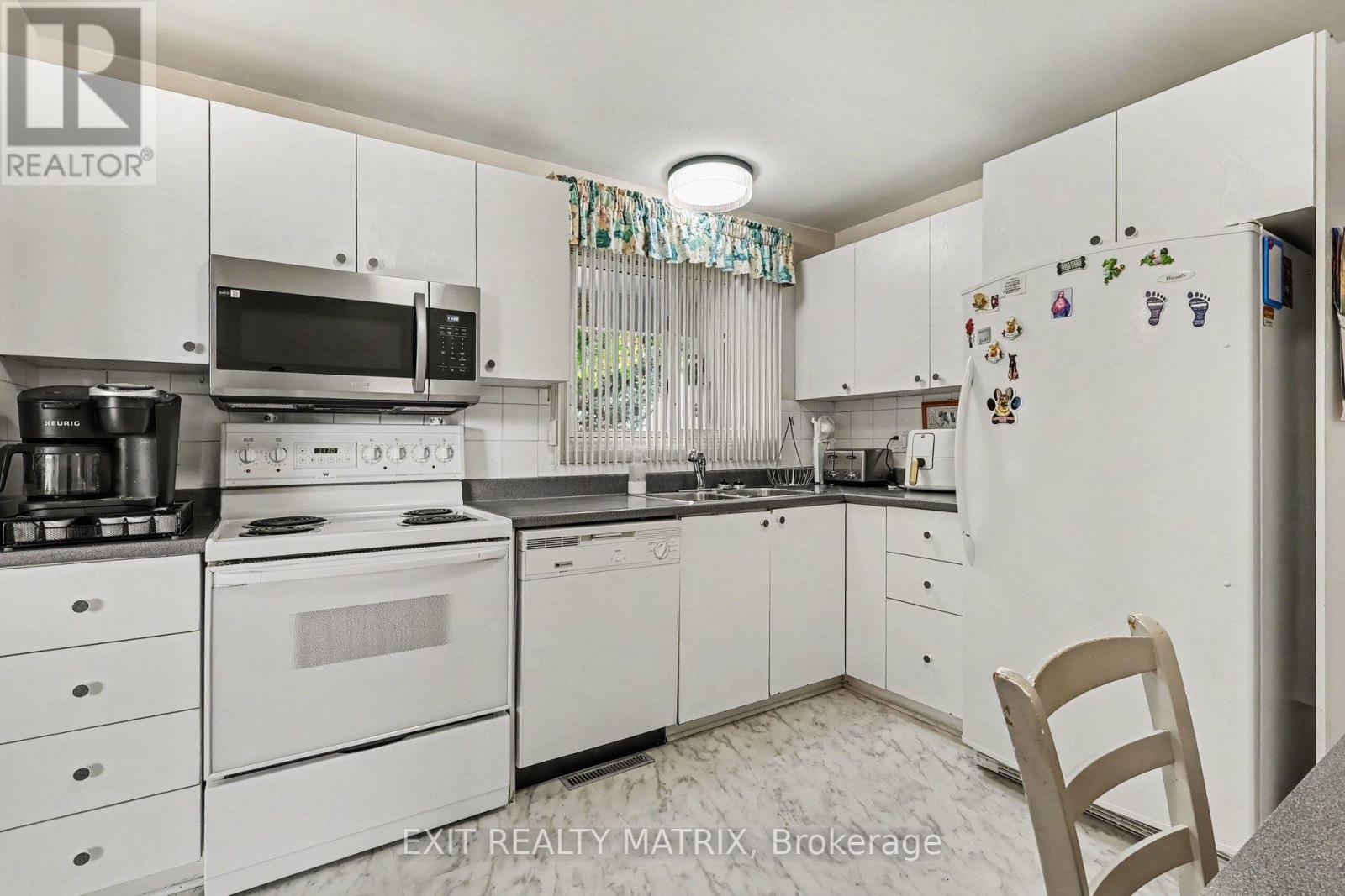 1887 Elmridge Drive Property Photo 13