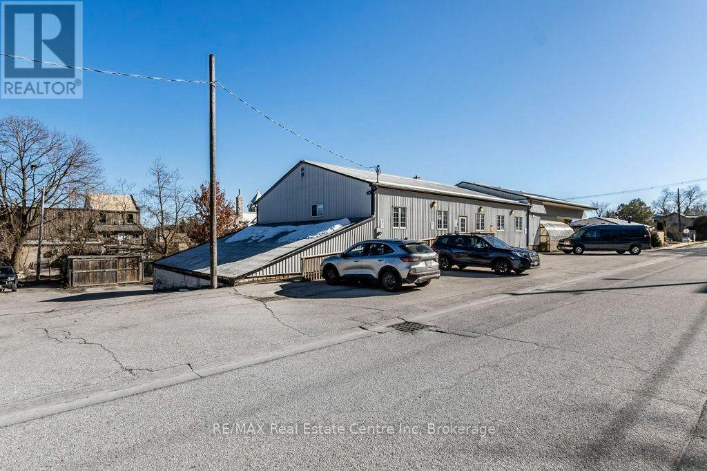 280 St Patrick Street W Property Photo 4