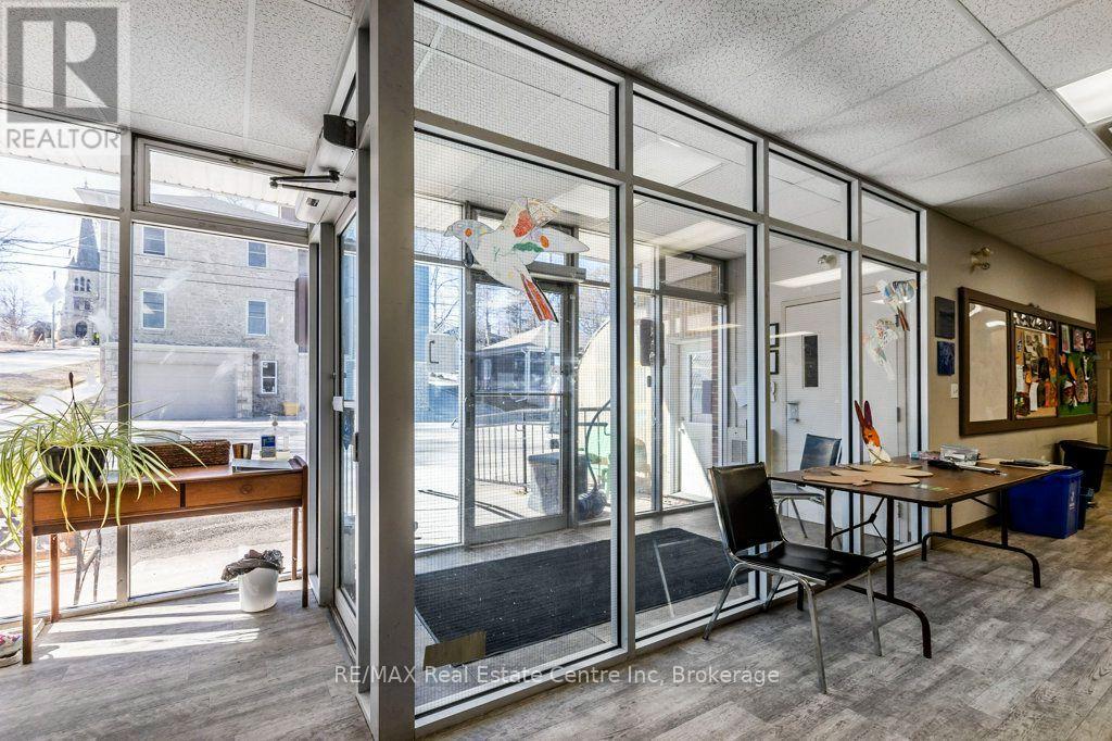 280 St Patrick Street W Property Photo 6