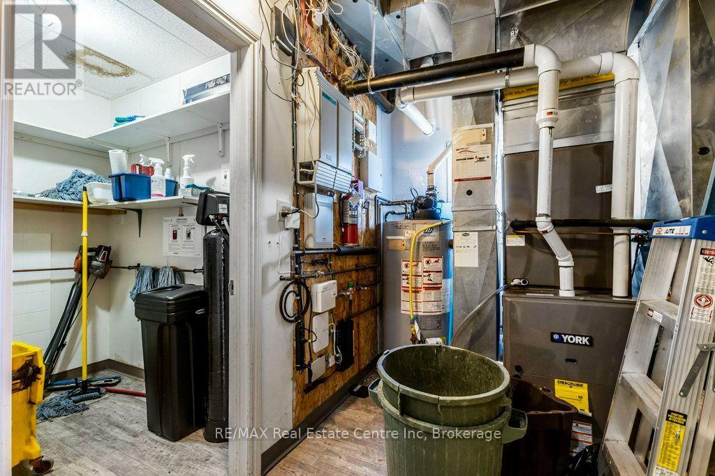 280 St Patrick Street W Property Photo 21