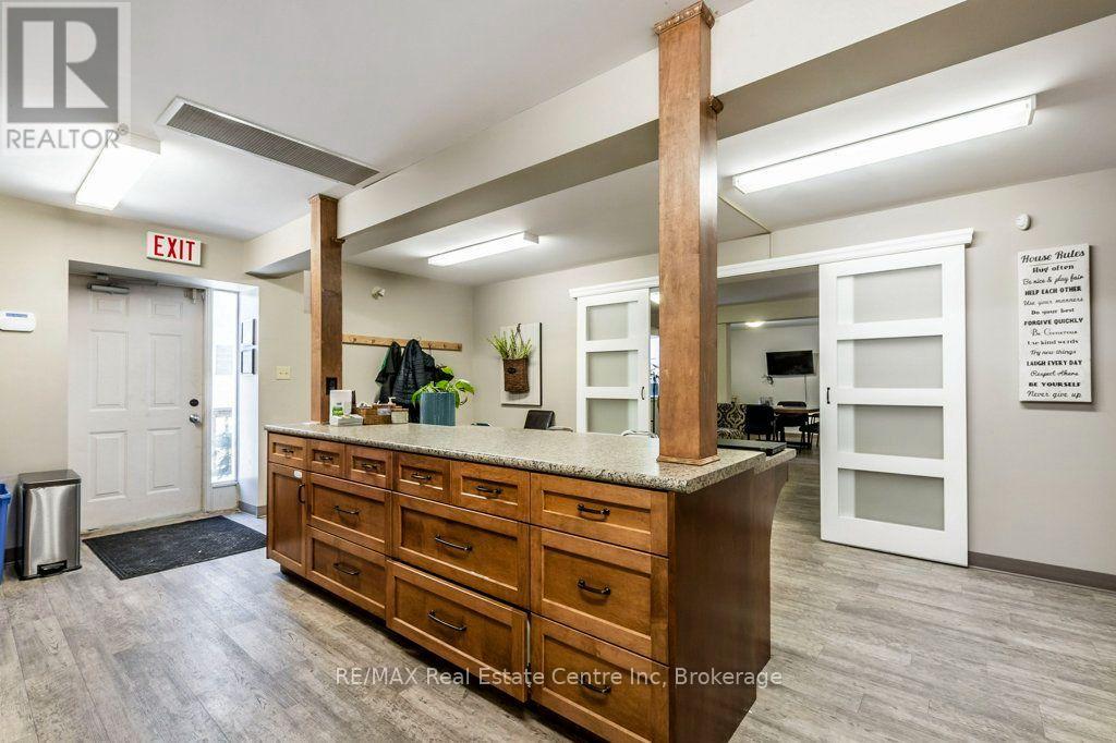 280 St Patrick Street W Property Photo 22