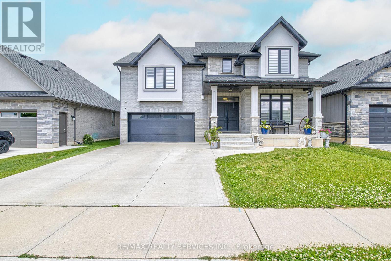 240 TAMARACK BLVD BOULEVARD