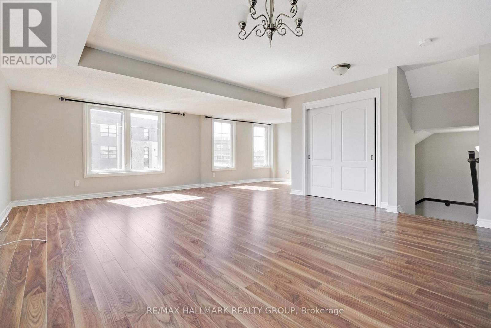 255b Titanium Private Property Photo 5