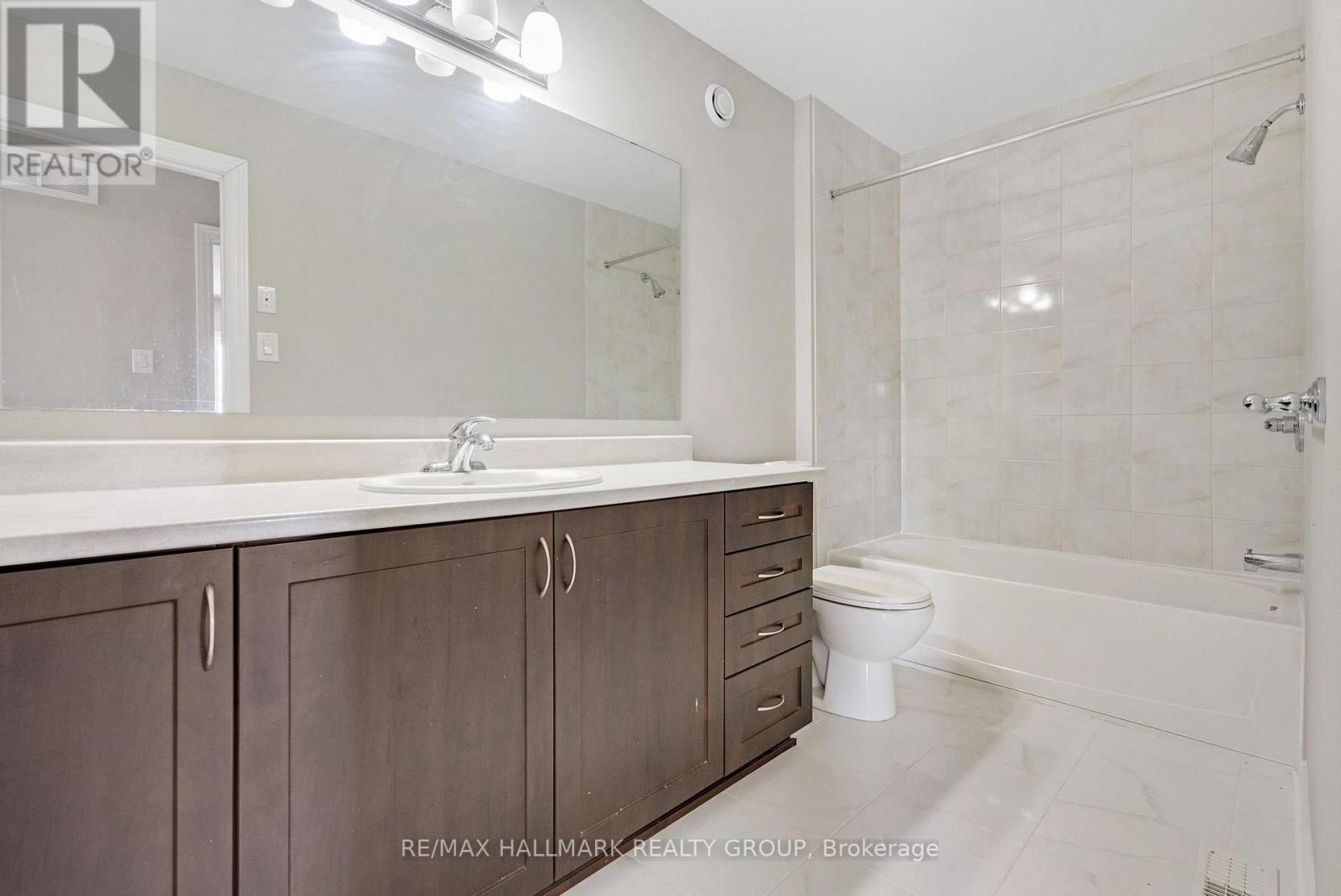 255b Titanium Private Property Photo 26