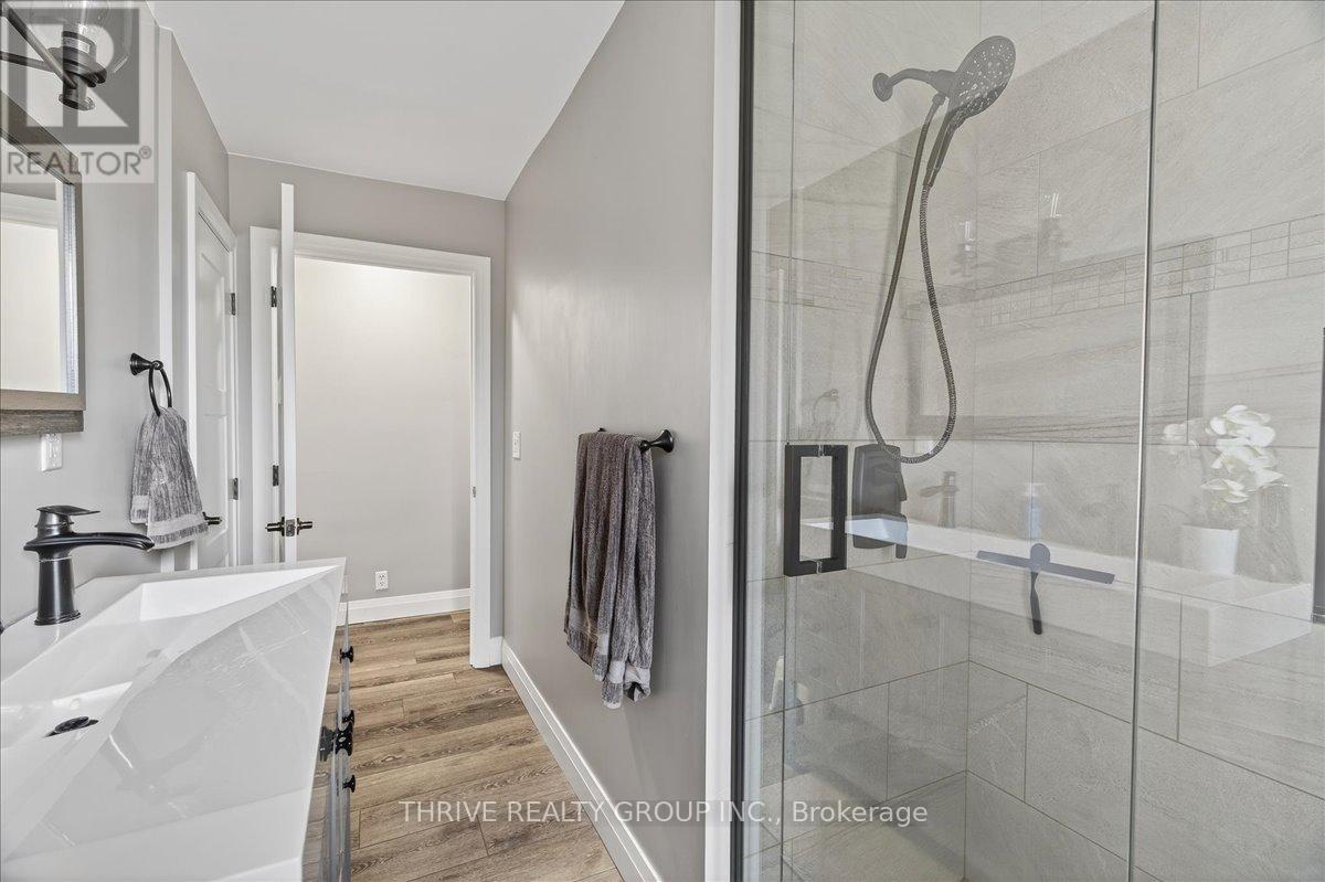 24 Church Street W Property Photo 11