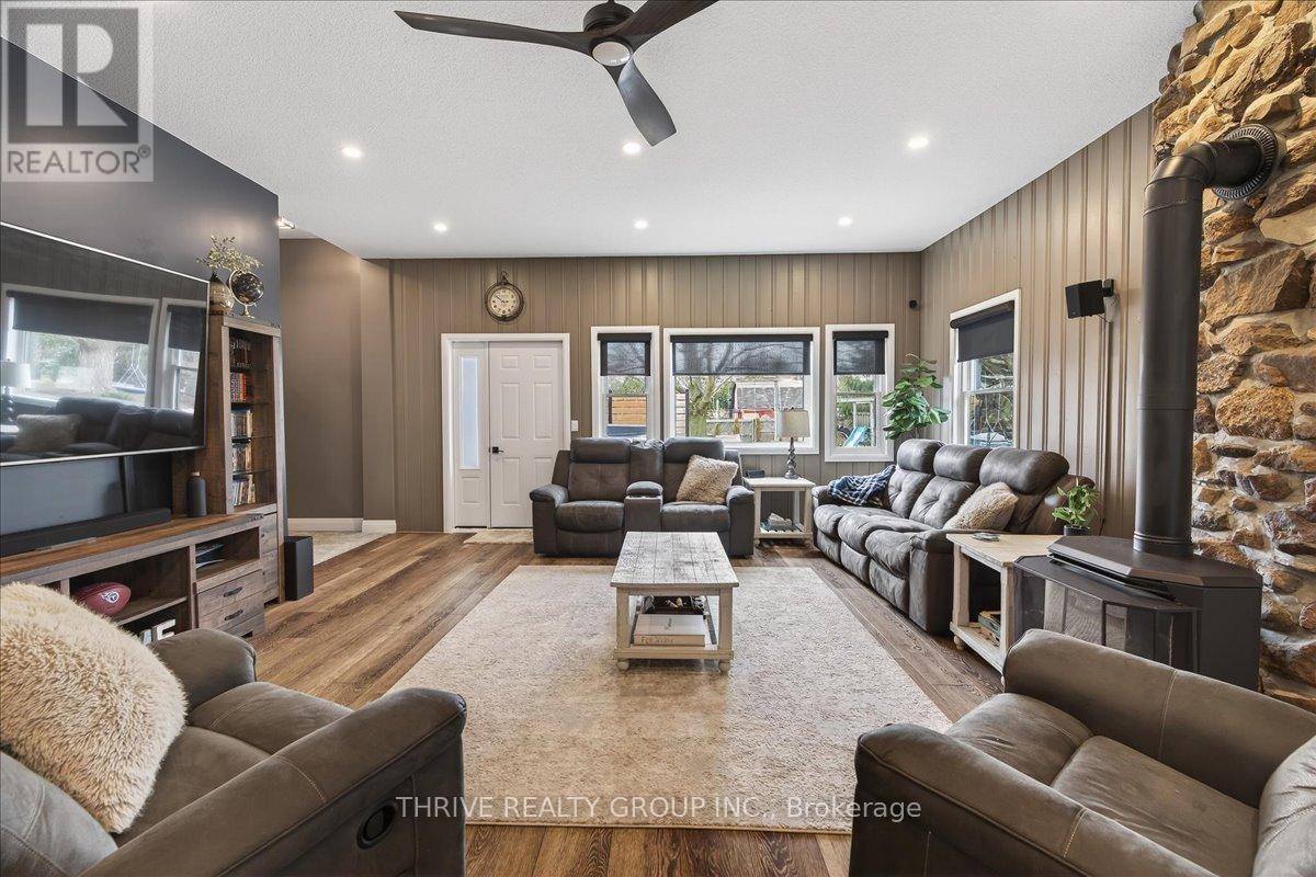 24 Church Street W Property Photo 19