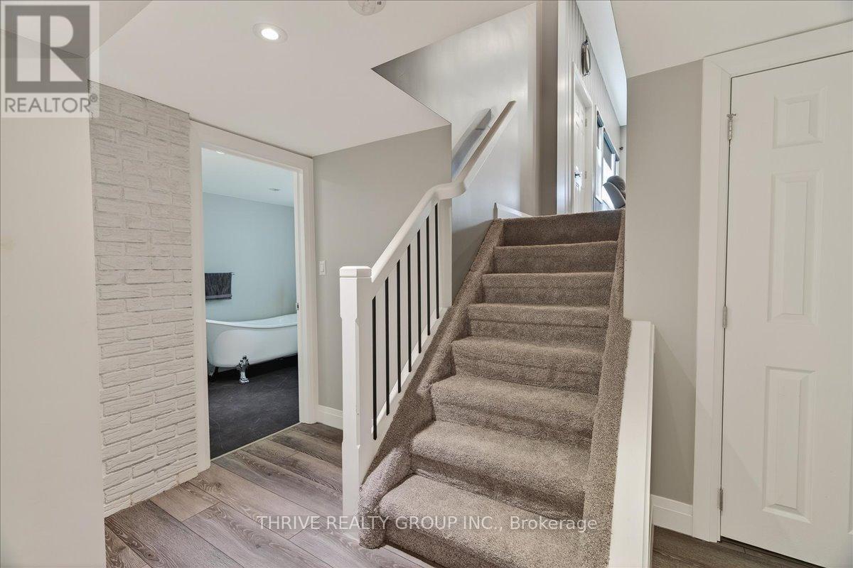 24 Church Street W Property Photo 20