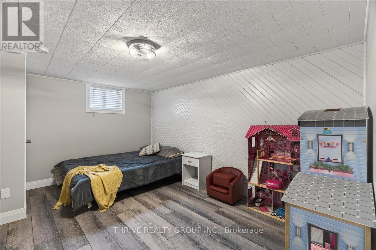 24 Church Street W Property Photo 22
