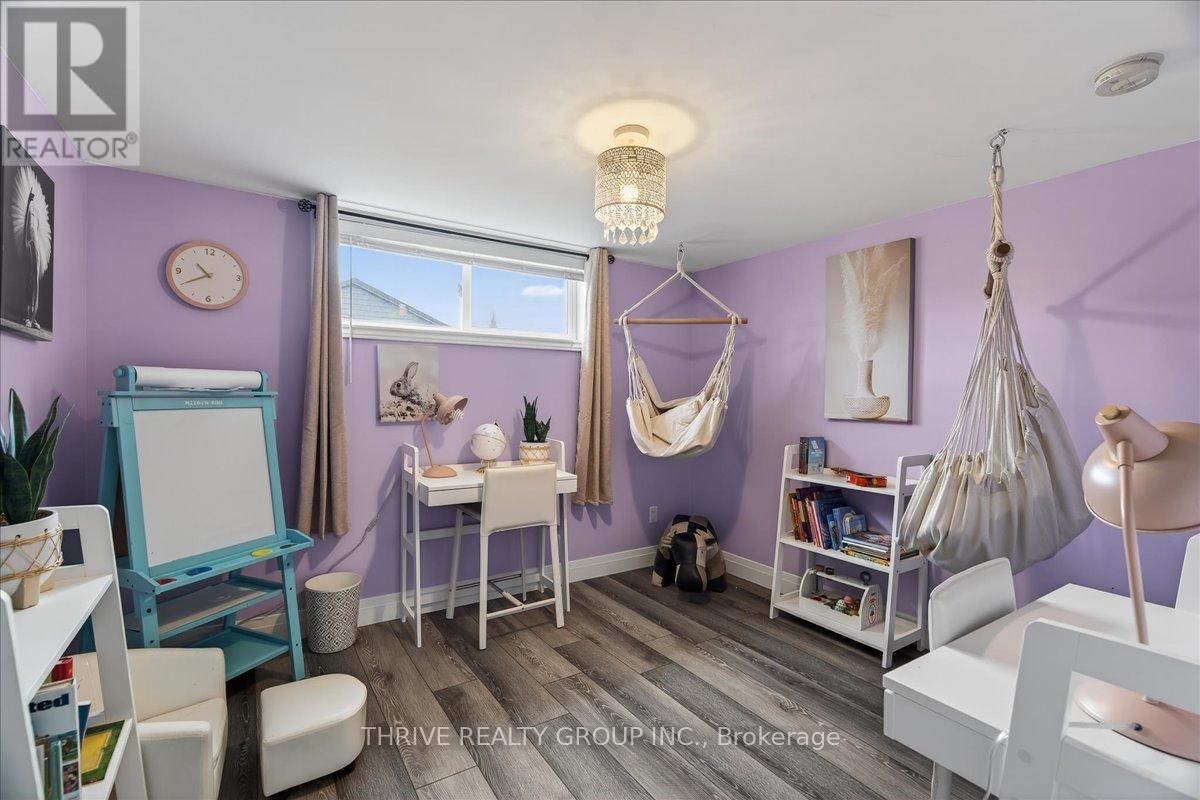 24 Church Street W Property Photo 23
