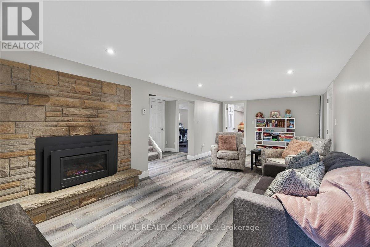 24 Church Street W Property Photo 24