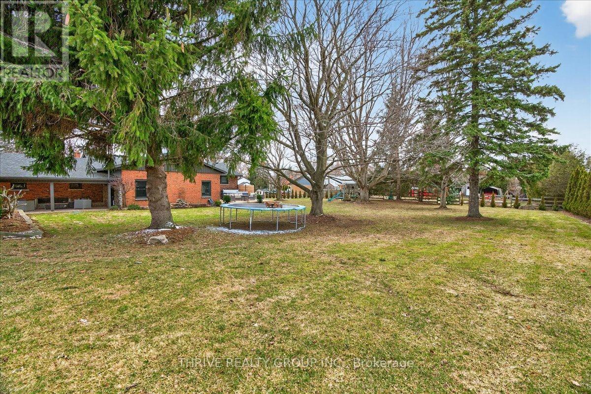 24 Church Street W Property Photo 40