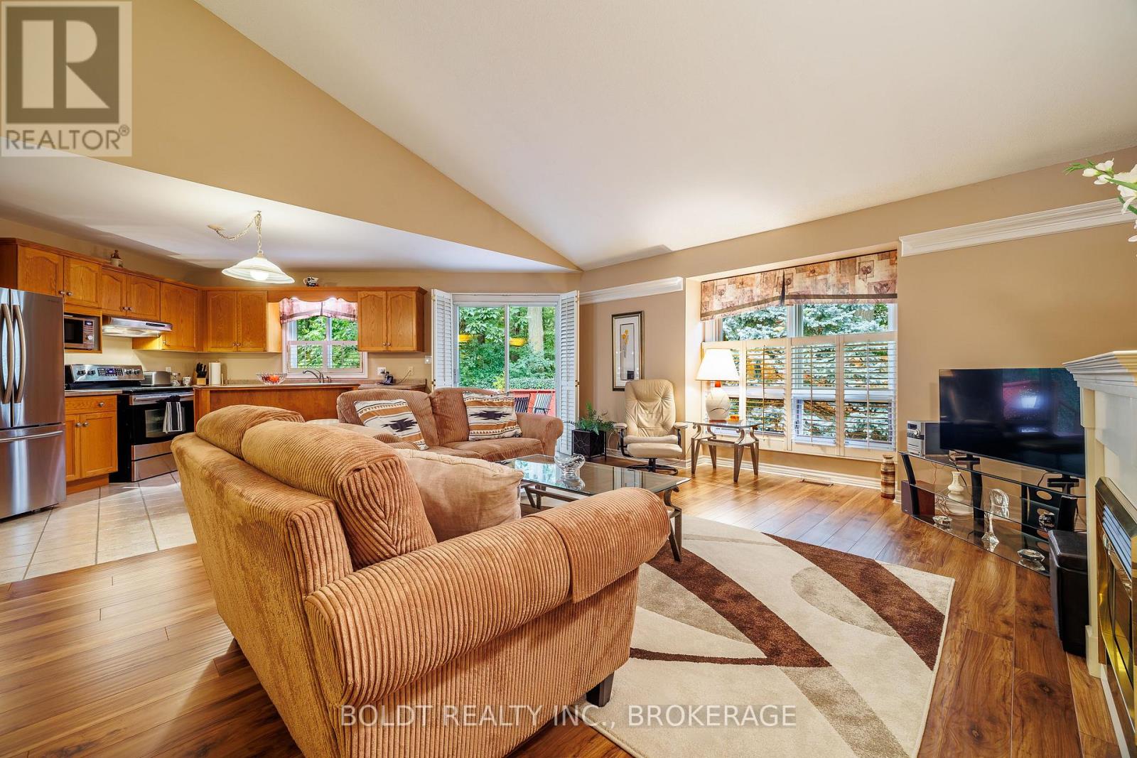 10 - 7370 Monastery Drive Property Photo 6