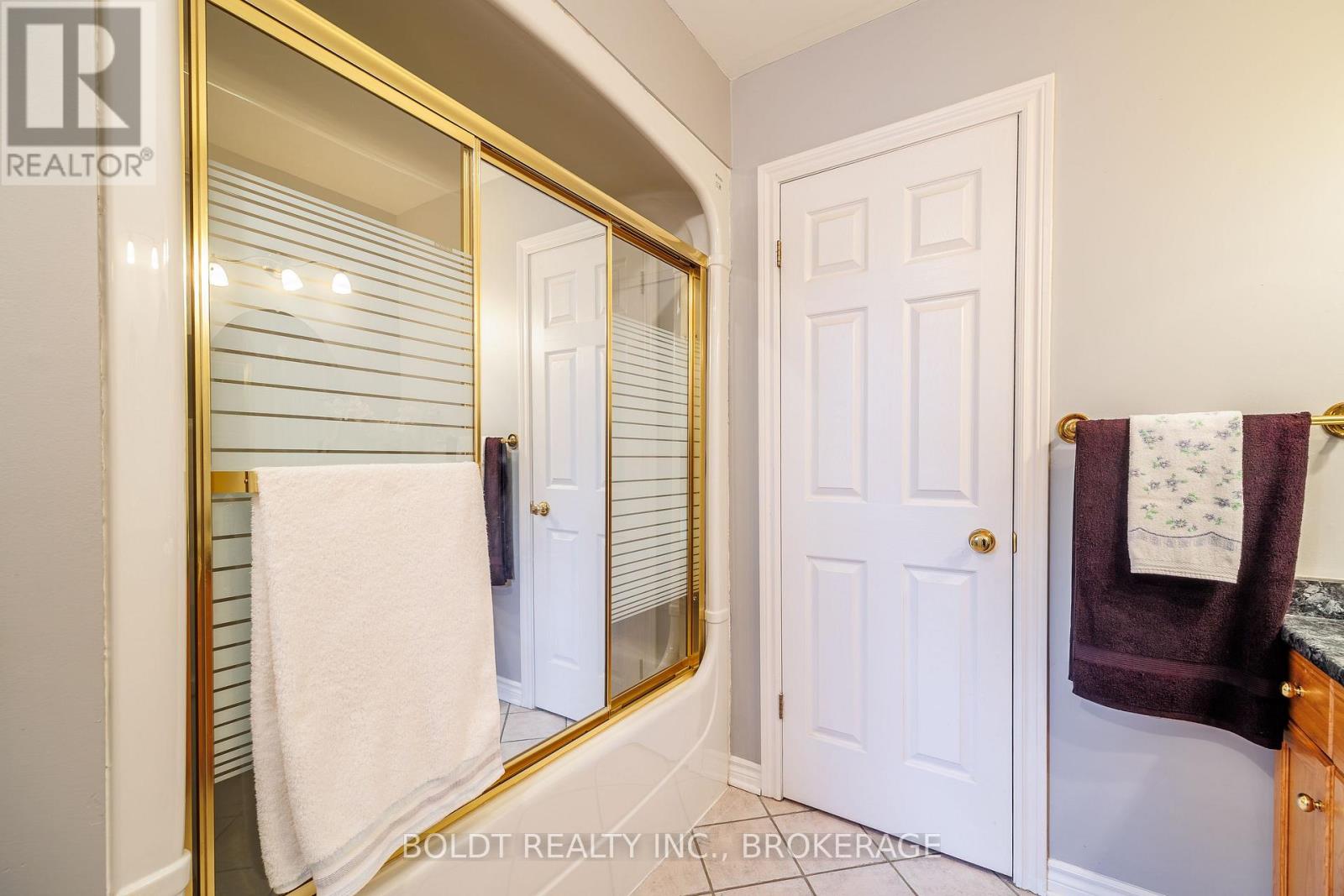 10 - 7370 Monastery Drive Property Photo 16