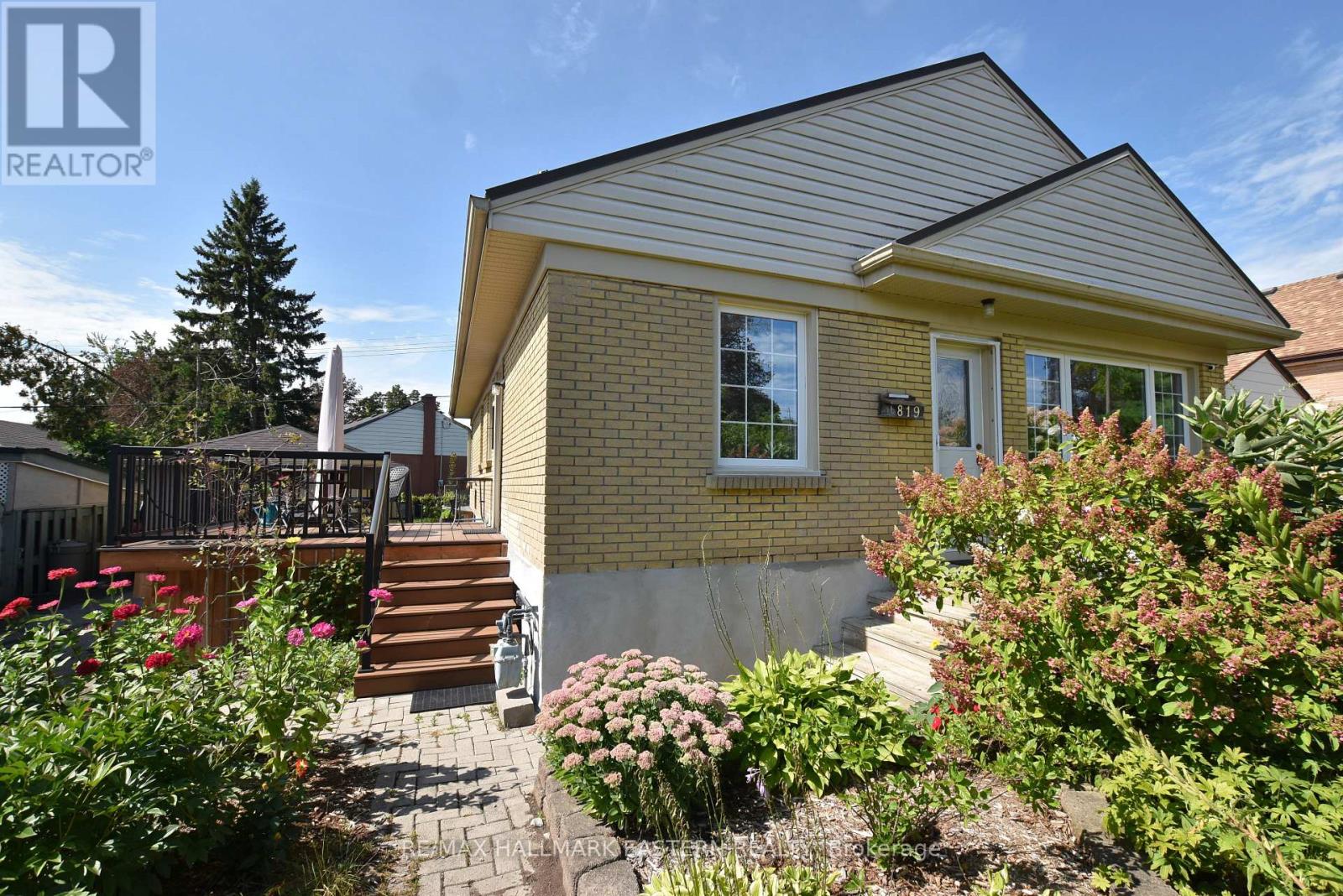 819 Rishor Crescent Crescent Property Photo 1