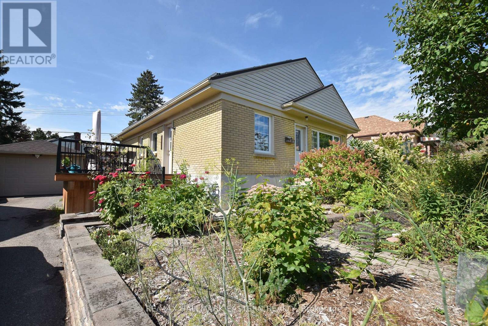 819 Rishor Crescent Crescent Property Photo 2
