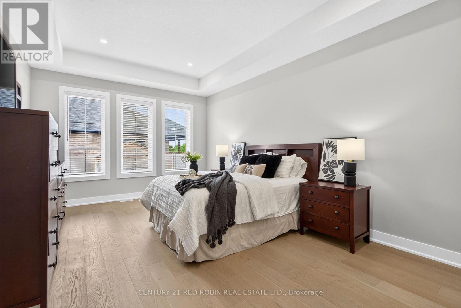 35 Elliot Street Property Photo 14