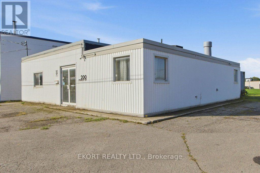 200 Stanley Street Property Photo 2