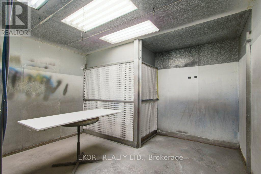 200 Stanley Street Property Photo 17