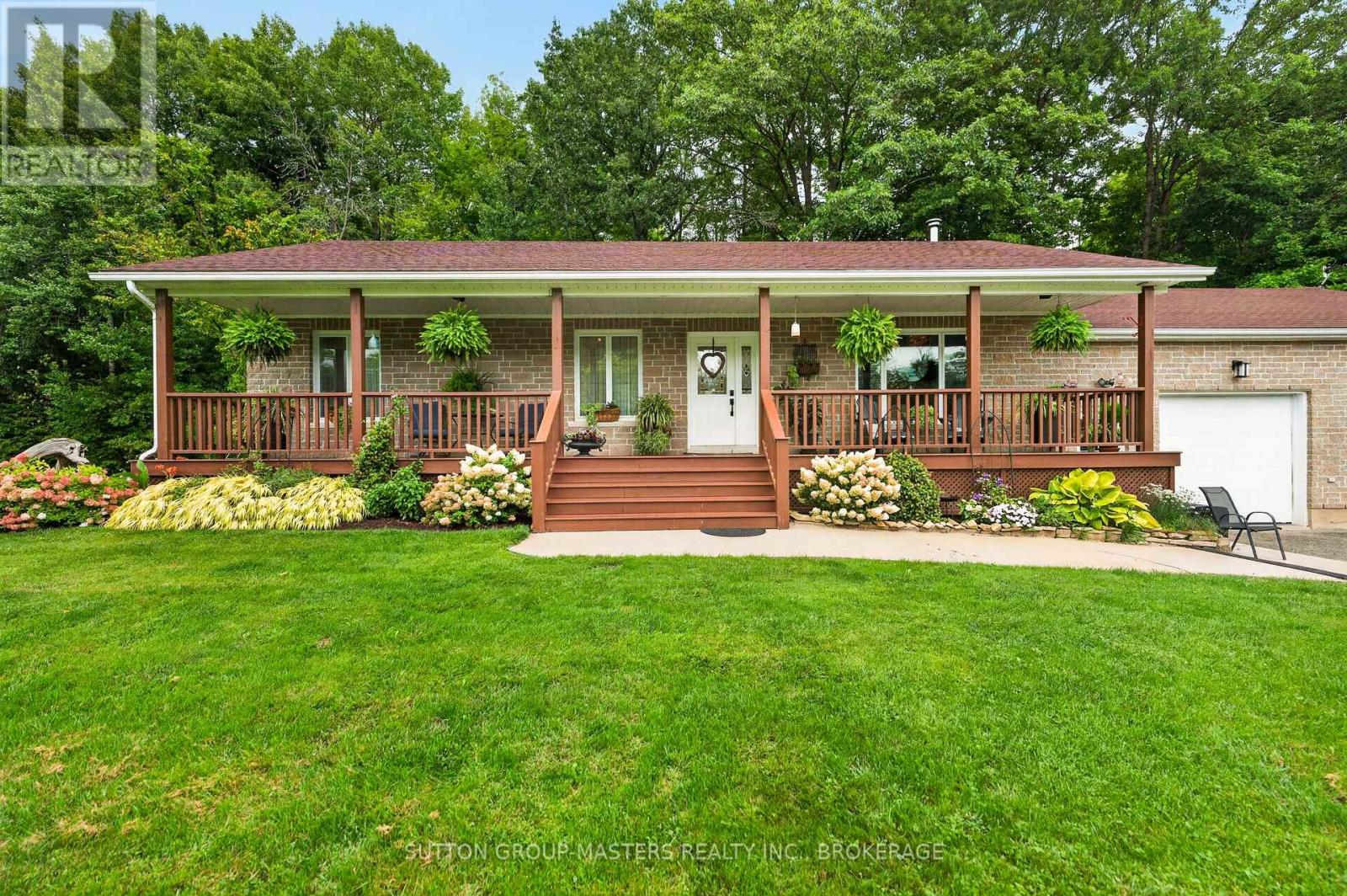 4126 Hideaway Lane Property Photo 5