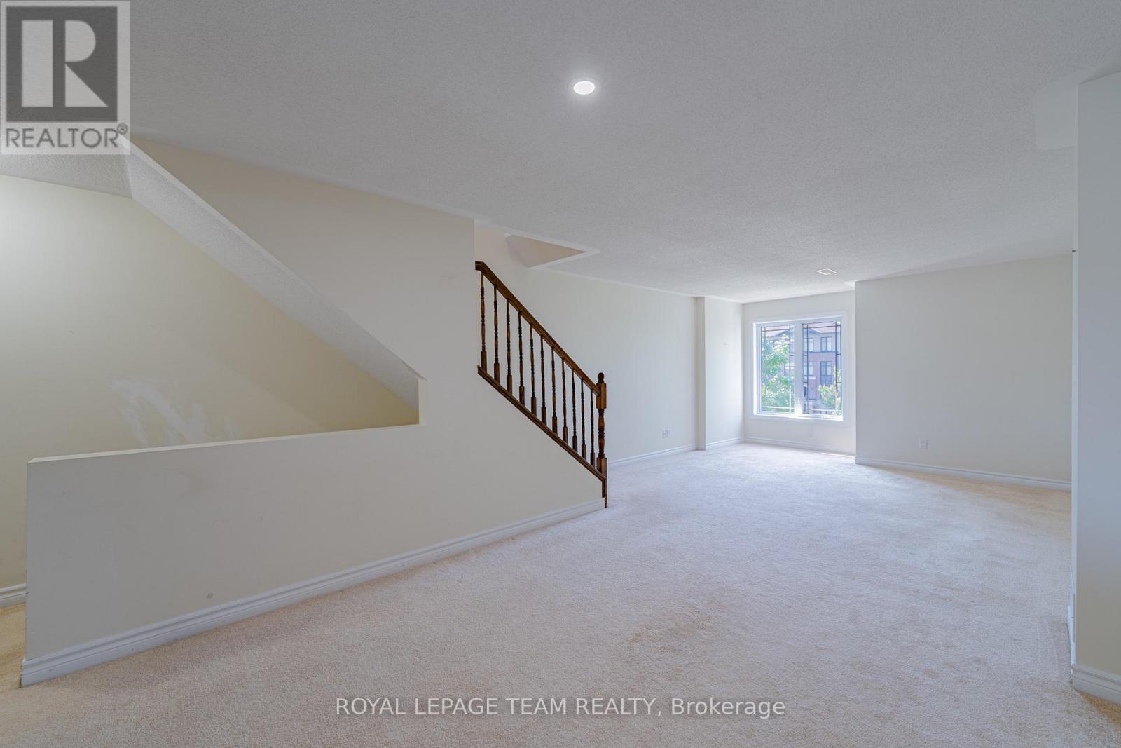 B - 634 Chapman Mills Drive Property Photo 9