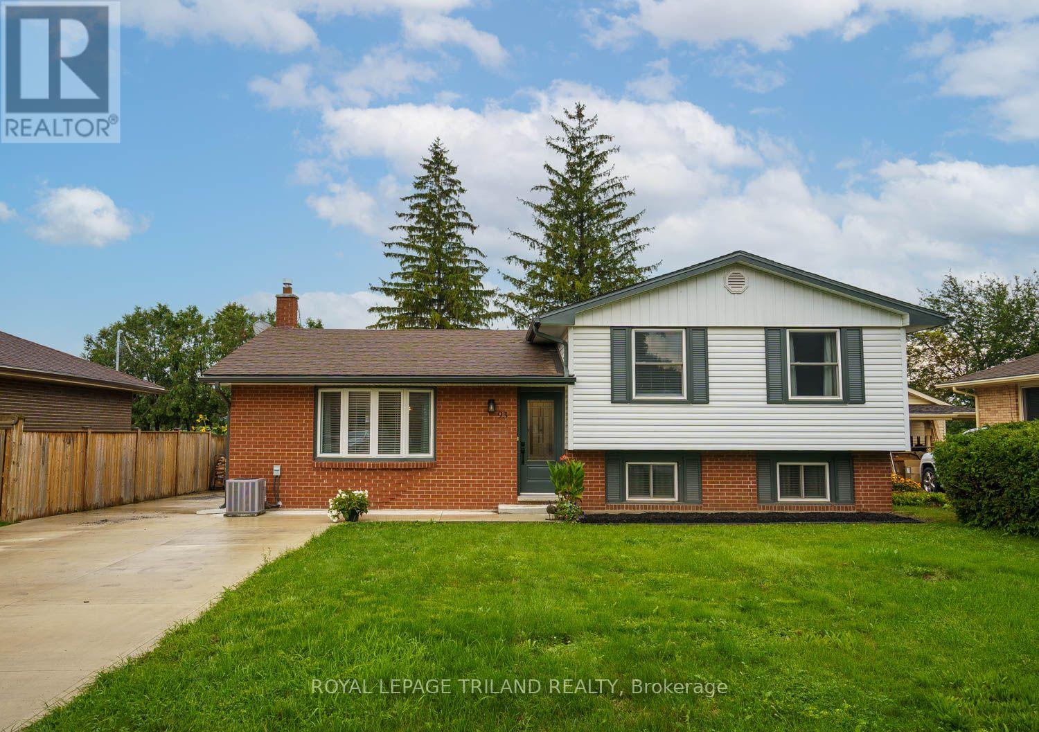 93 Goldwick Crescent Property Photo 1