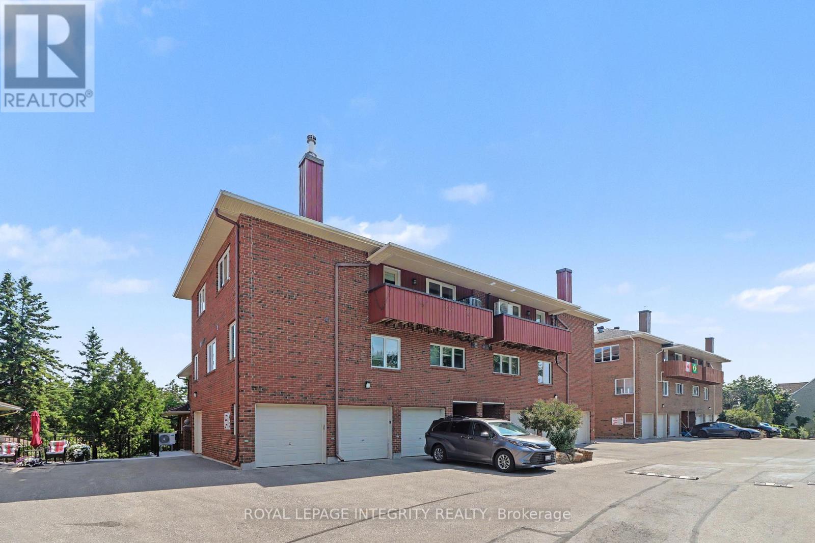 26 - 403 Stratas Circuit Property Photo 24