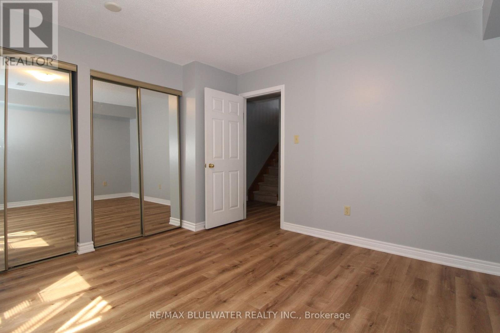 7 - 48 Ontario Street S Property Photo 20
