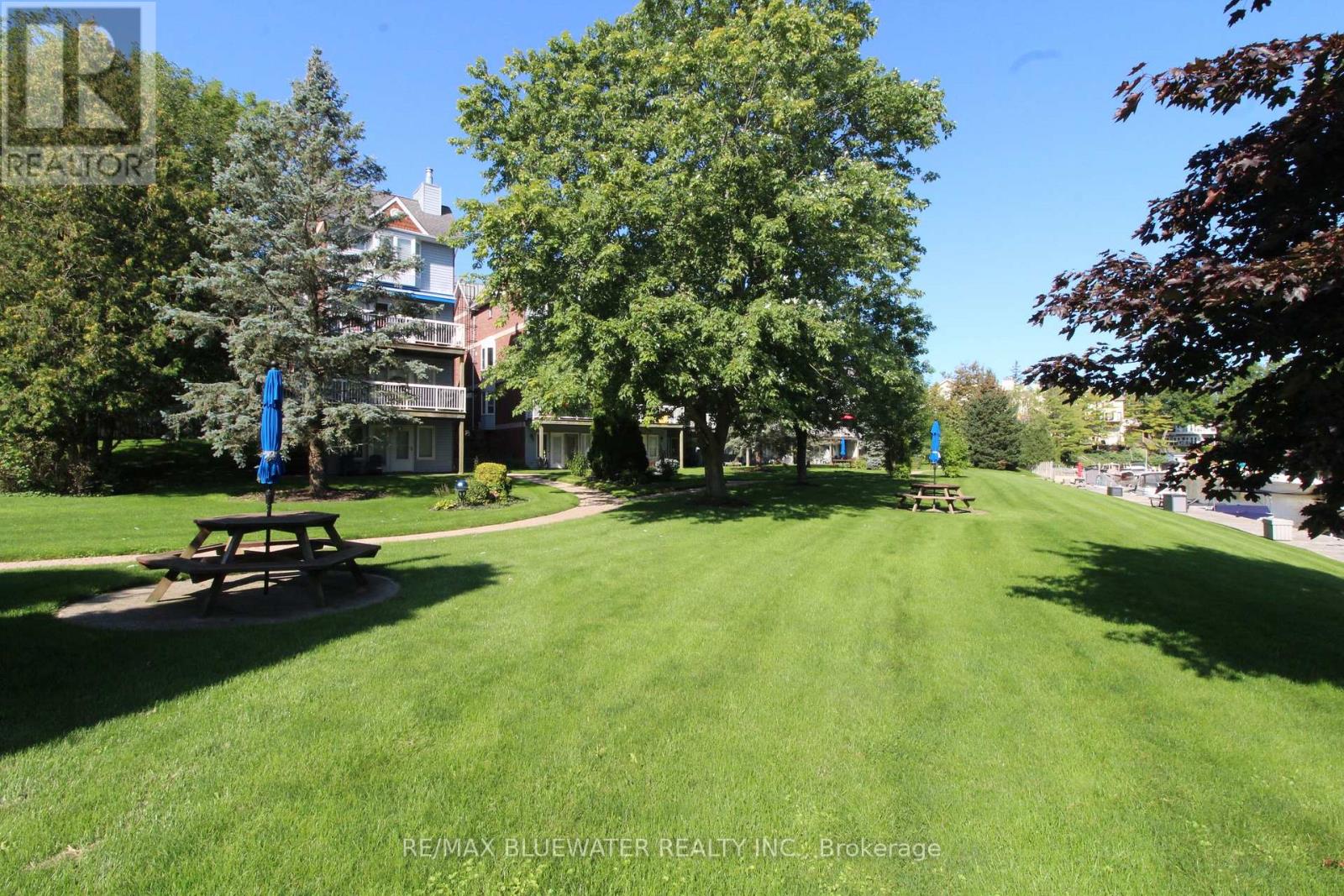 7 - 48 Ontario Street S Property Photo 31