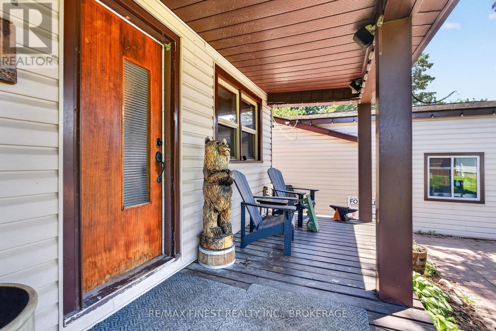 2270 Mcivor Road Property Photo 7