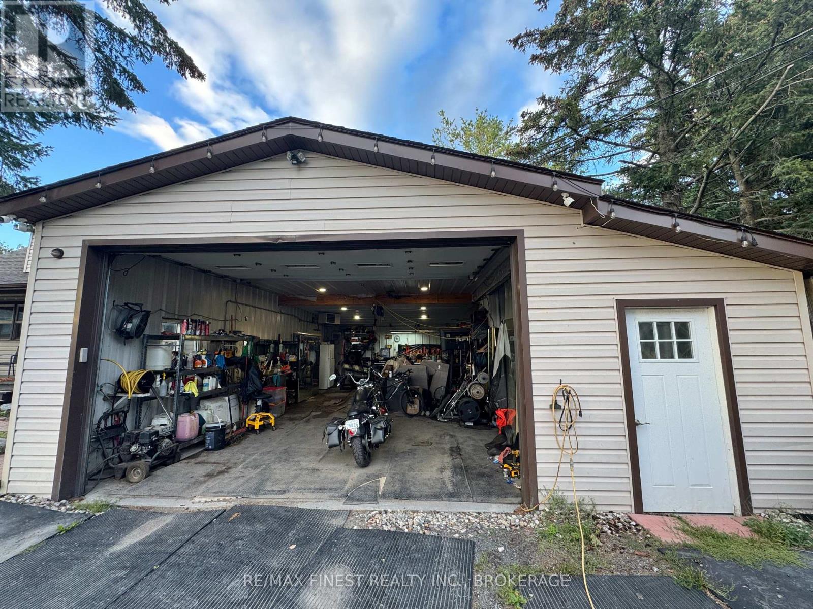 2270 Mcivor Road Property Photo 32