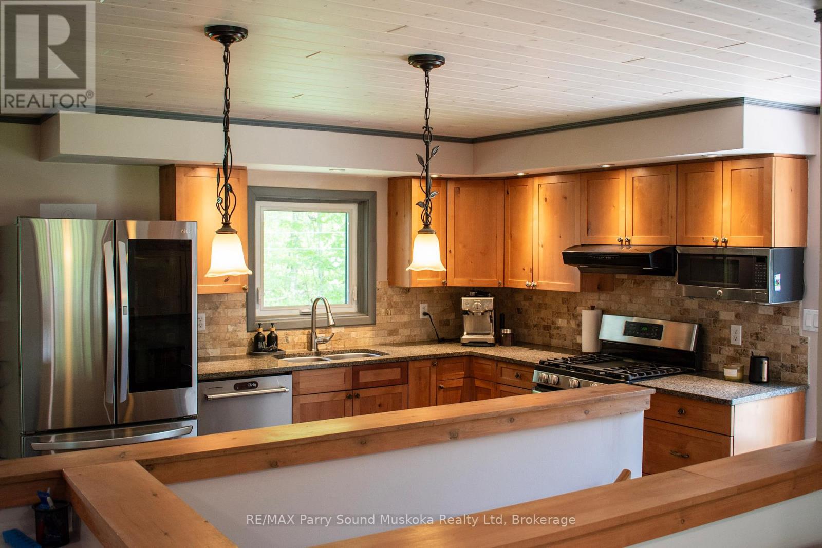 690 Hurdville Road Property Photo 6