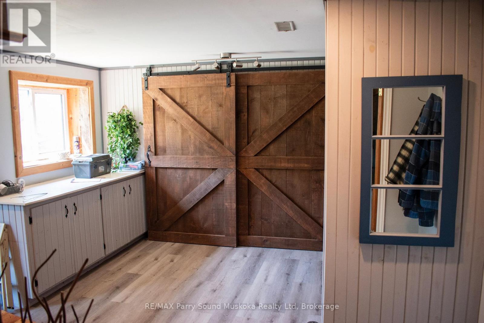 690 Hurdville Road Property Photo 16