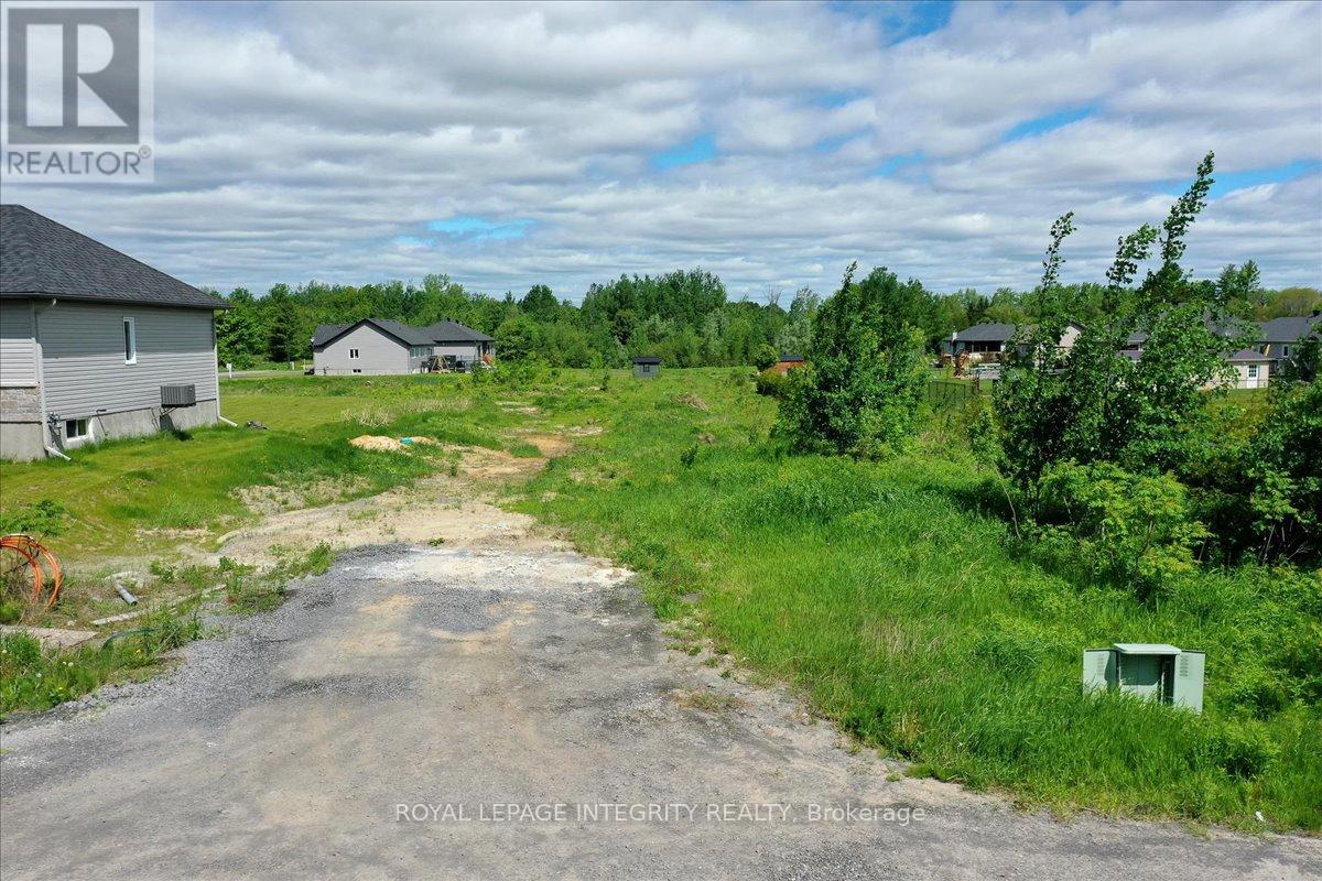 237 ROXANNE STREET Property Photo 1