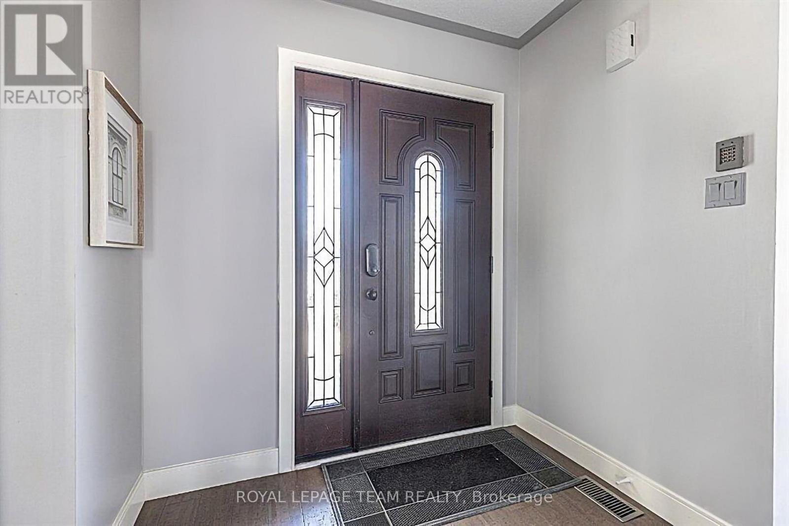 124 Kennevale Drive Property Photo 2