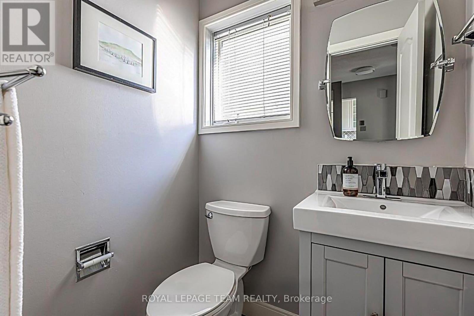 124 Kennevale Drive Property Photo 3