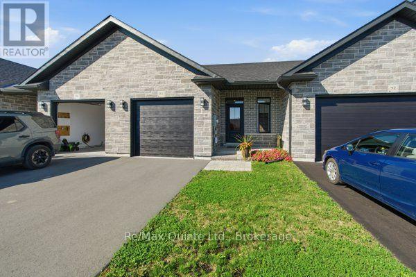 94 Raycroft Drive Property Photo 1
