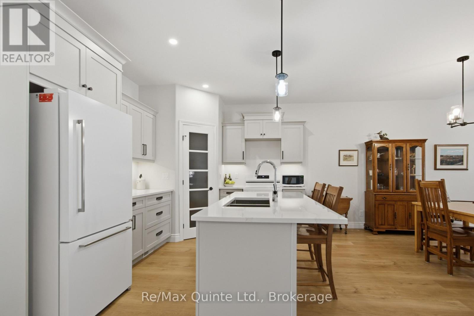 94 Raycroft Drive Property Photo 5