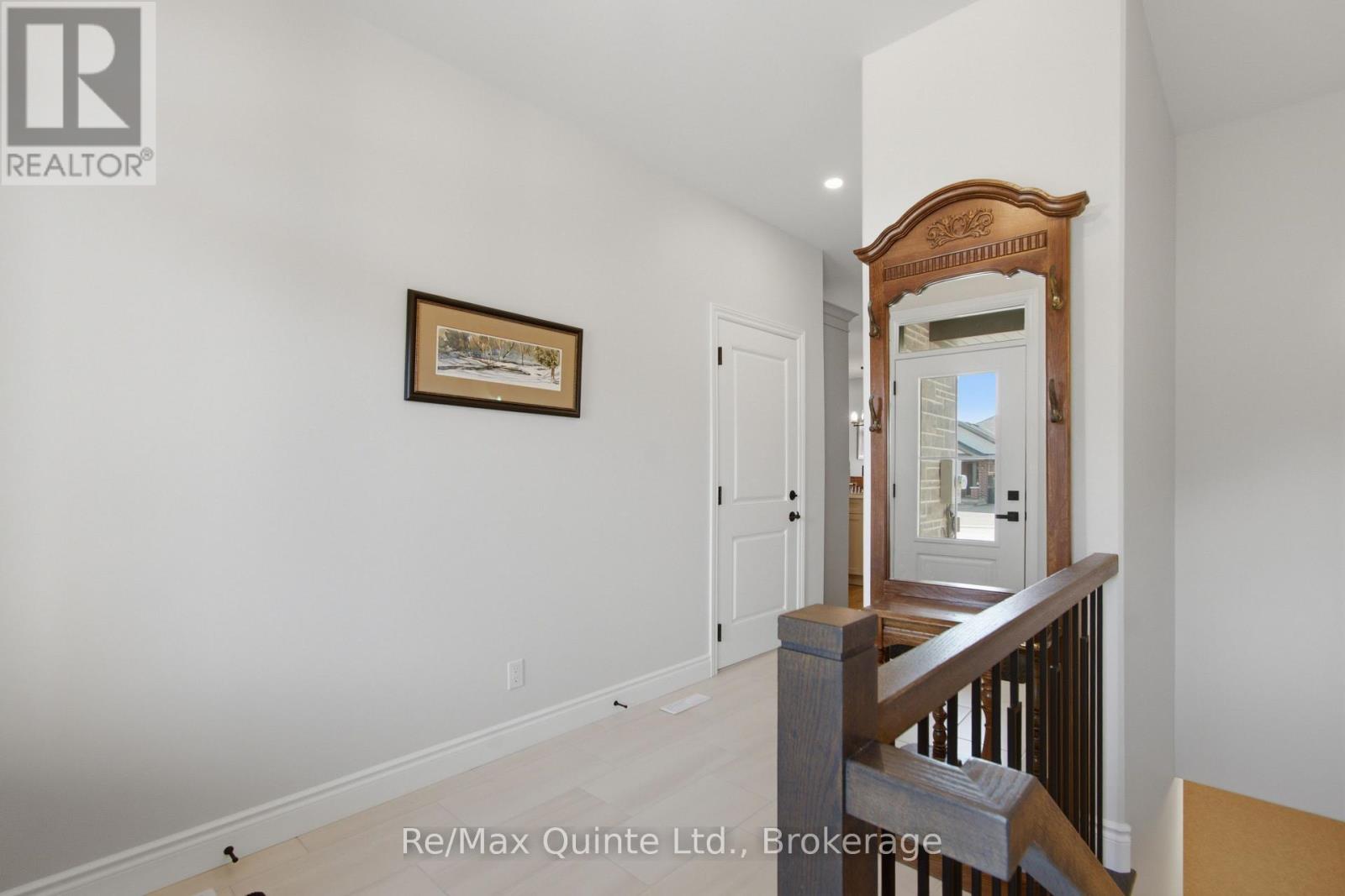 94 Raycroft Drive Property Photo 8