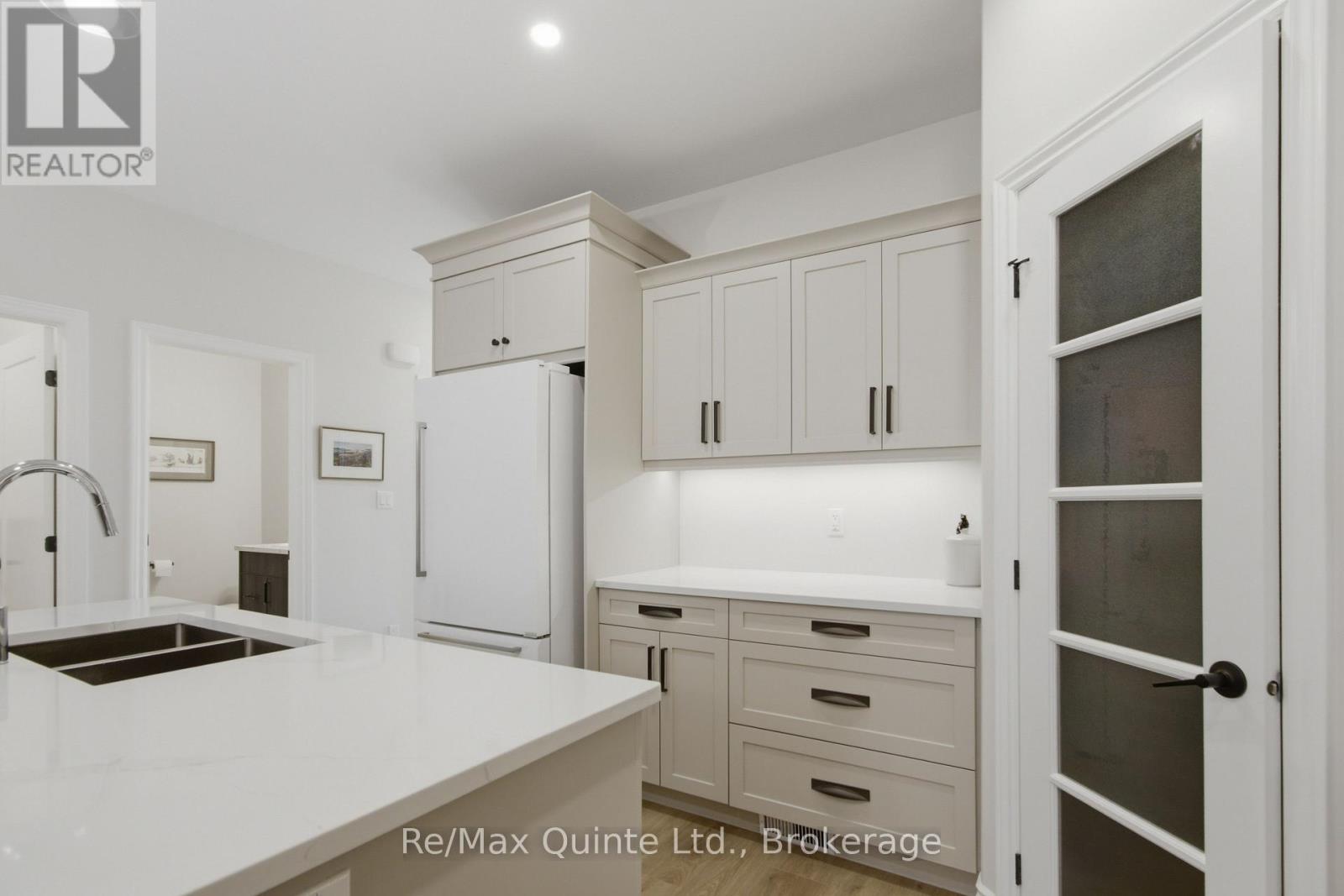 94 Raycroft Drive Property Photo 9