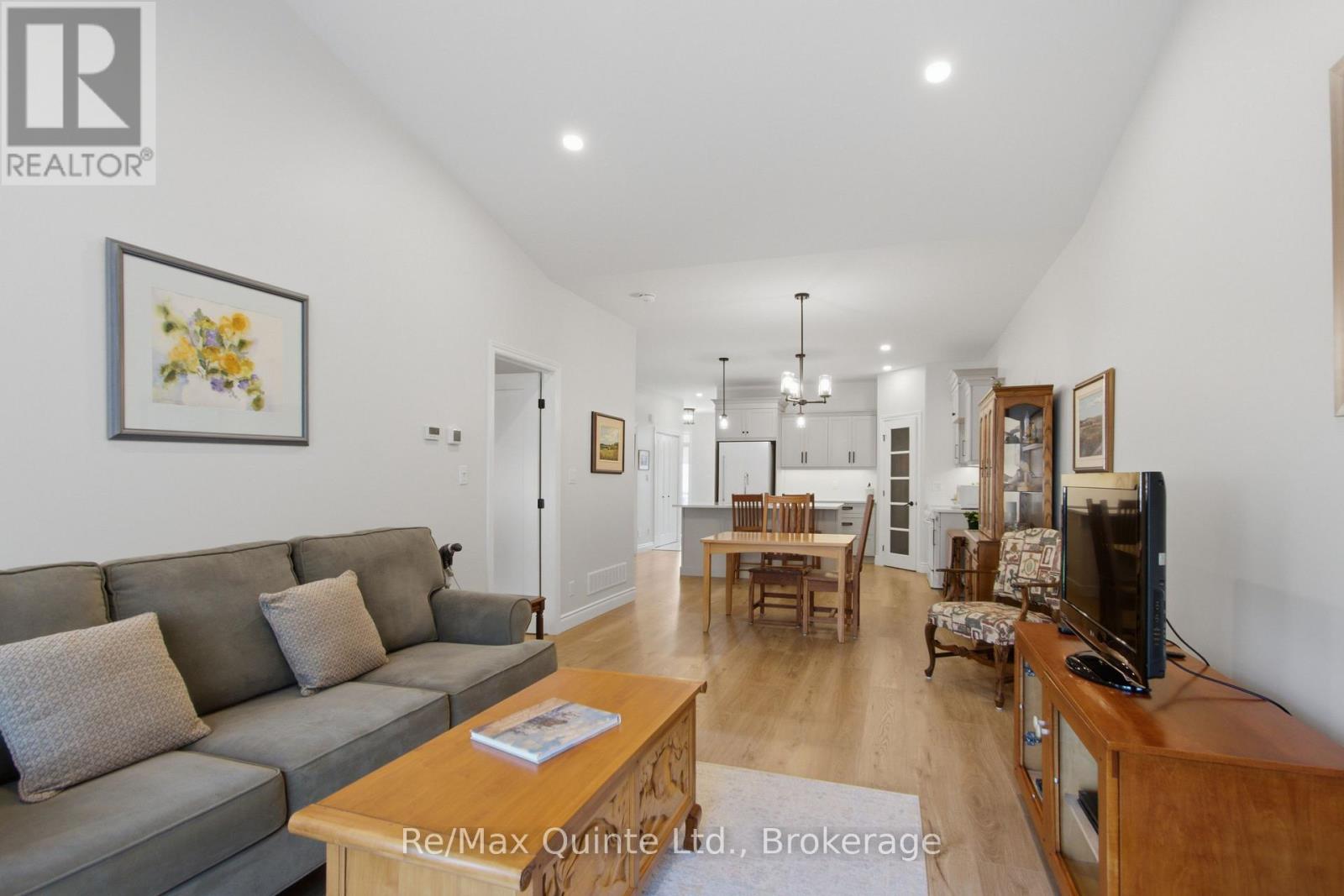 94 Raycroft Drive Property Photo 14