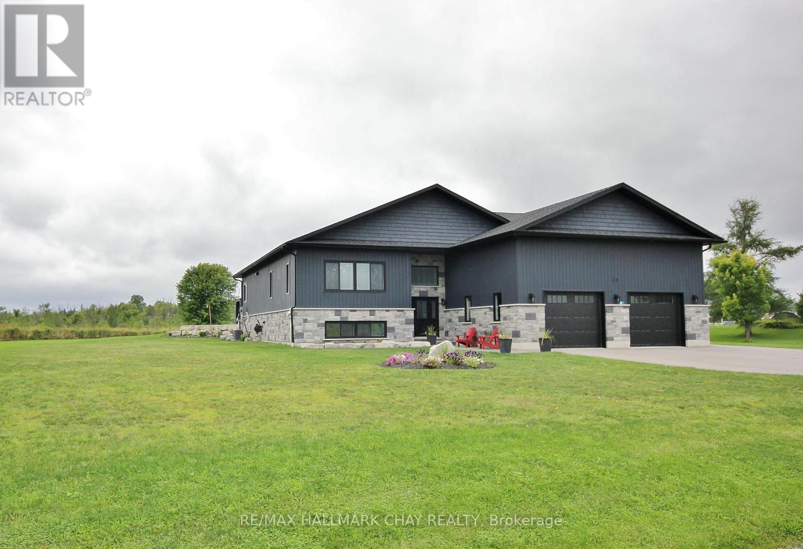 37 Hillside Drive Property Photo 1