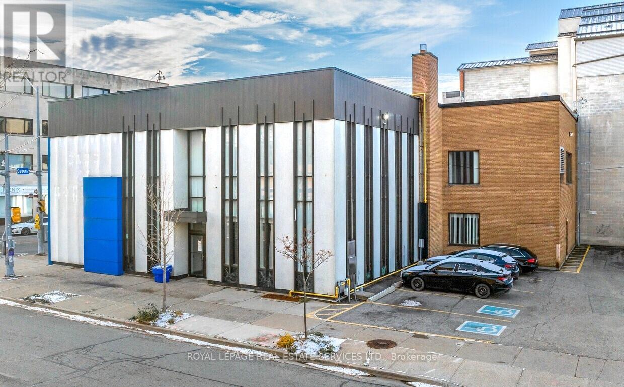 31 King Street Property Photo 16