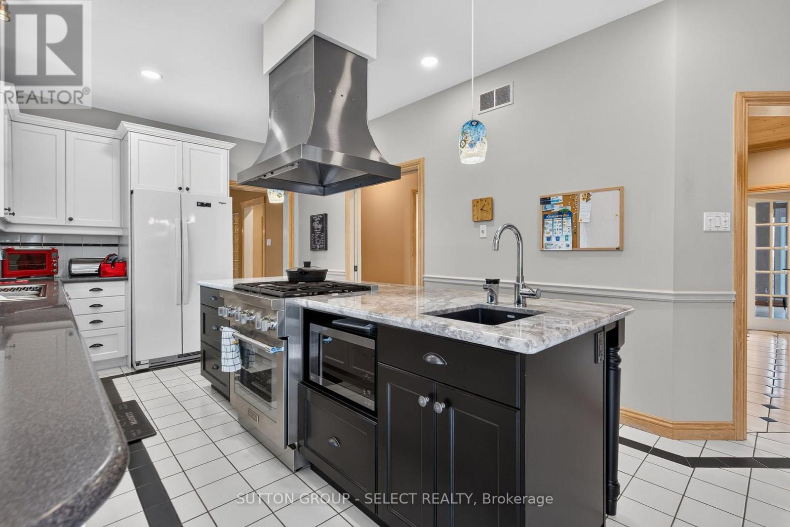 173 Whiteacres Drive Property Photo 19