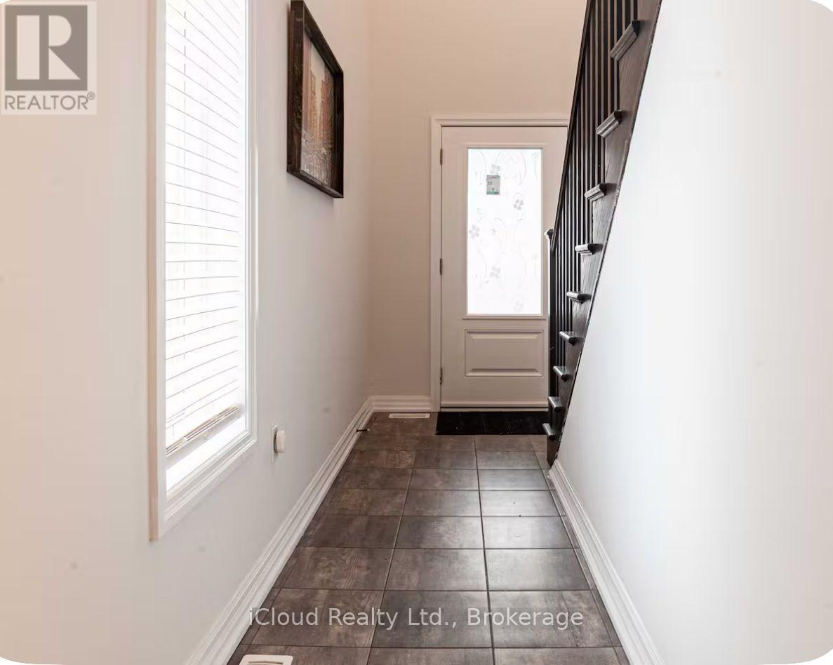 36 - 4311 Mann Street Property Photo 4