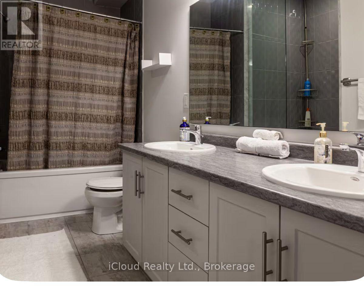 36 - 4311 Mann Street Property Photo 17